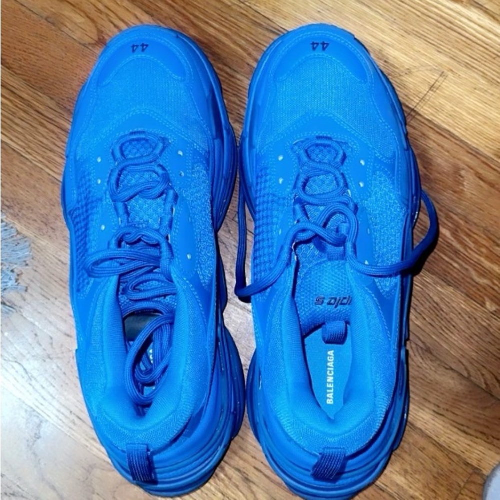 Balenciaga Triple S blue